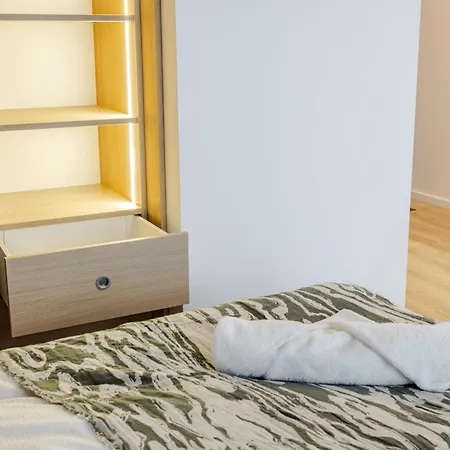 Stylowe Studio Very Berry W Poznaniu Z Parkingiem I Balkonem By Noclegi Renters Zewnętrze zdjęcie